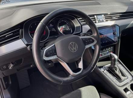 Volkswagen - Passat