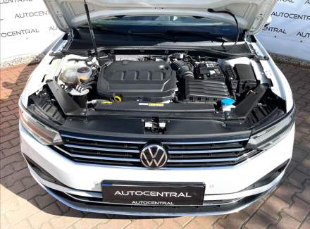 Volkswagen - Passat