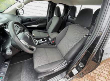 Nissan - Navara