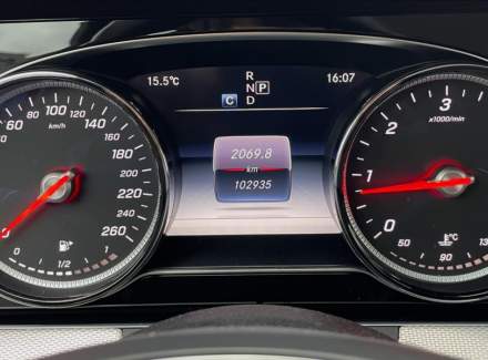 Mercedes-Benz - E-class