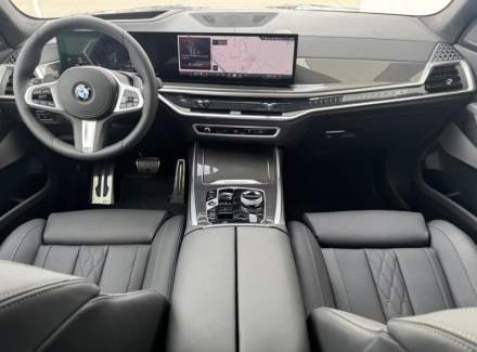 BMW - X7