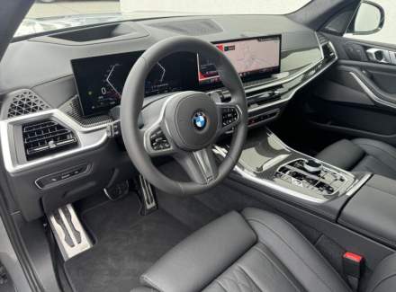 BMW - X7