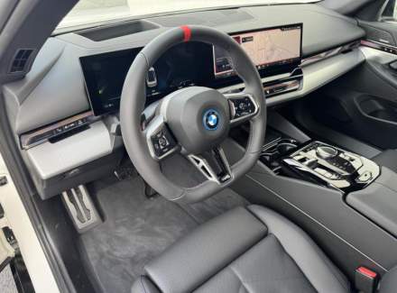 BMW - i5