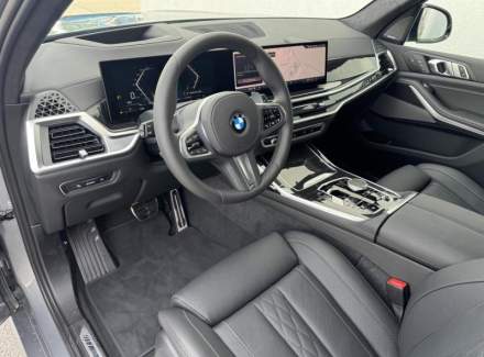 BMW - X7