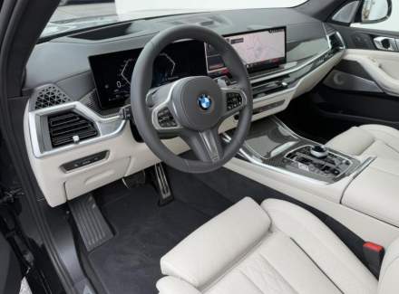 BMW - X7