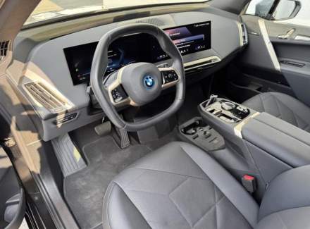 BMW - iX