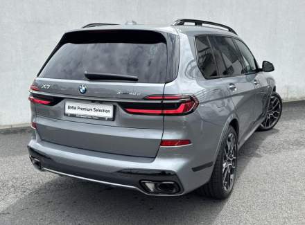BMW - X7
