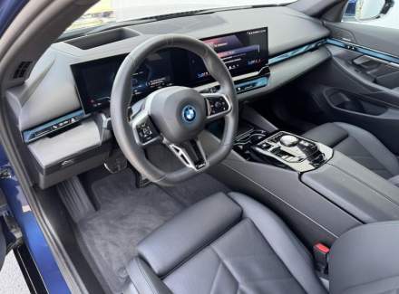 BMW - i5