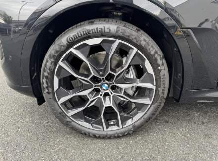BMW - X7