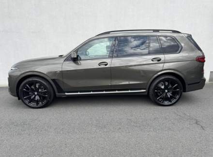 BMW - X7