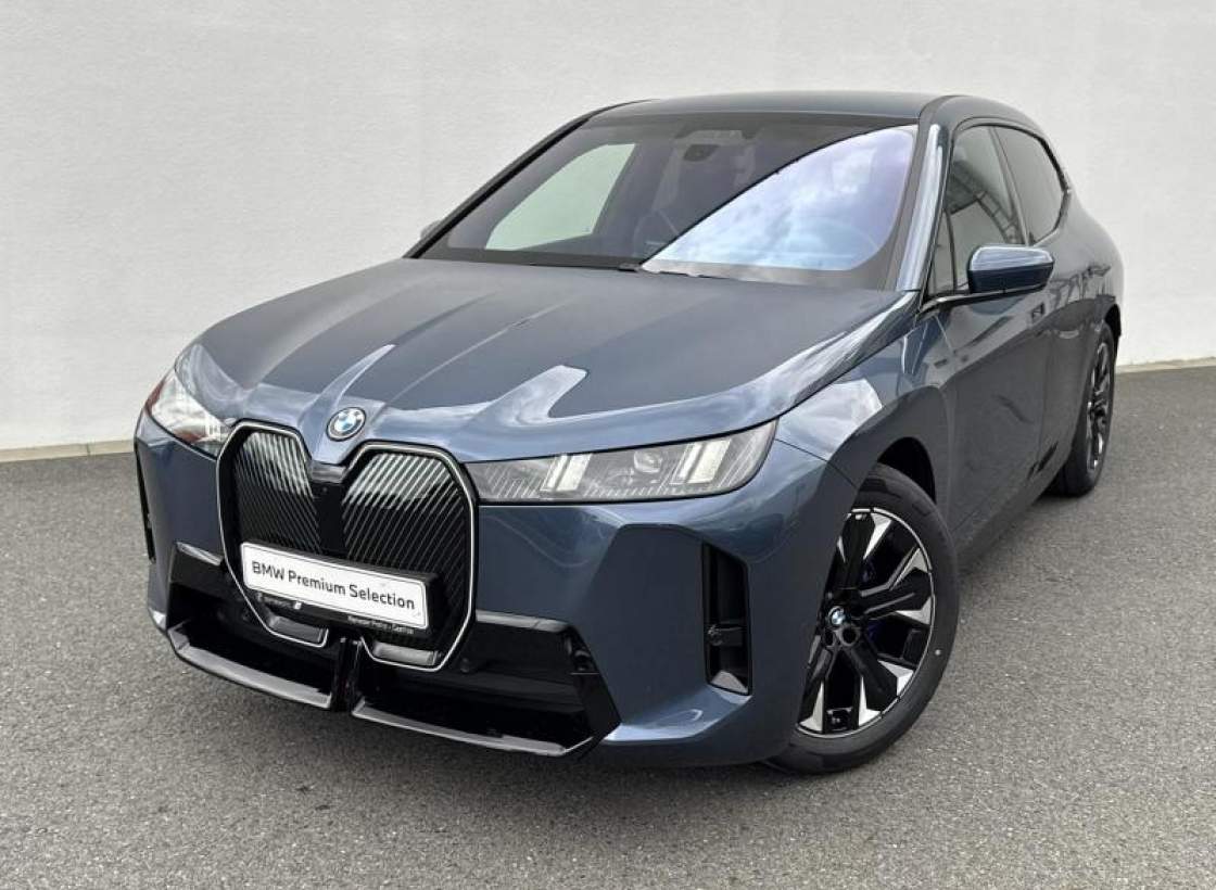 BMW - iX