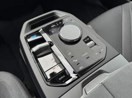 BMW - iX