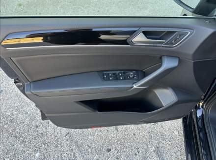 Volkswagen - Touran