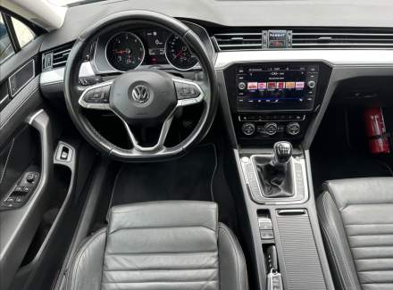 Volkswagen - Passat