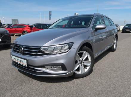 Volkswagen - Passat