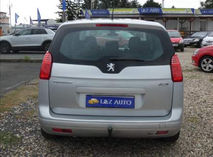 Peugeot - 5008