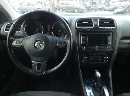 Volkswagen - Golf