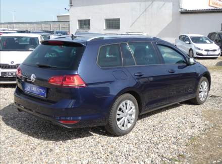 Volkswagen - Golf