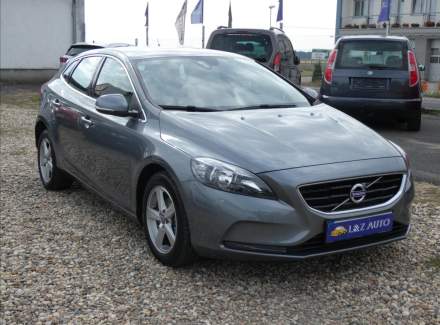 Volvo - V40