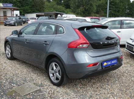 Volvo - V40
