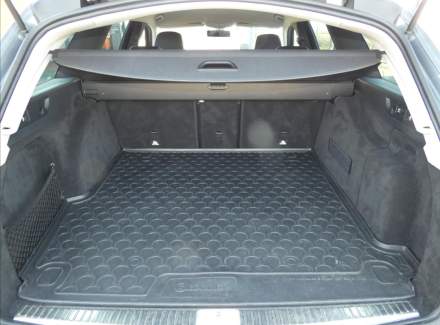 Mercedes-Benz - E-class