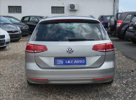 Volkswagen - Passat