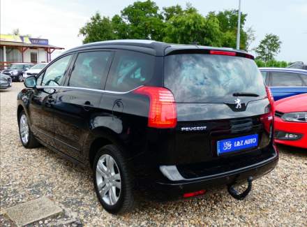 Peugeot - 5008