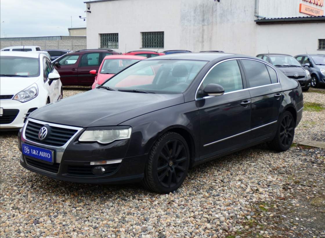 Volkswagen - Passat