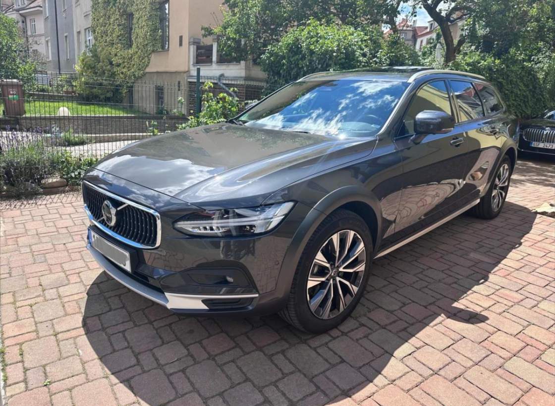 Volvo - V90