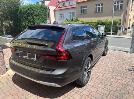 Volvo - V90