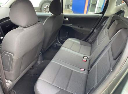 Peugeot - 207