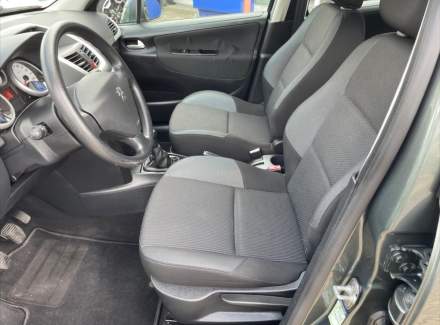Peugeot - 207