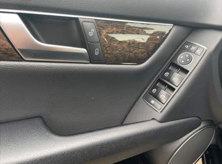 Mercedes-Benz - C-class