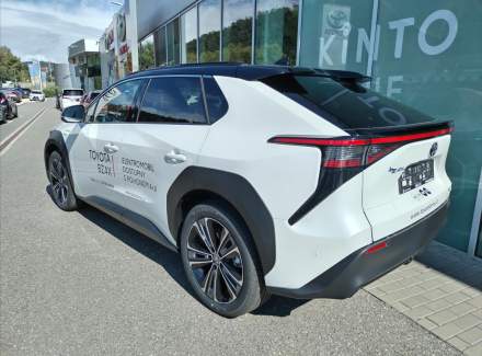 Toyota - bZ4X
