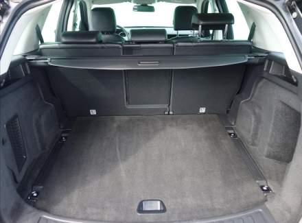 Land Rover - Discovery Sport