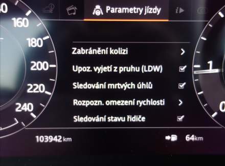 Land Rover - Range Rover Velar