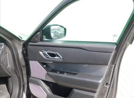 Land Rover - Range Rover Velar