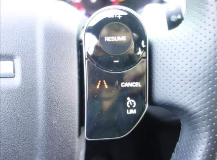 Land Rover - Range Rover Velar