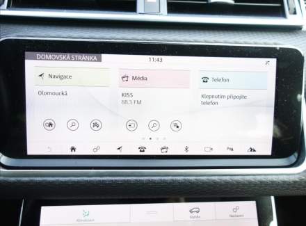 Land Rover - Range Rover Velar