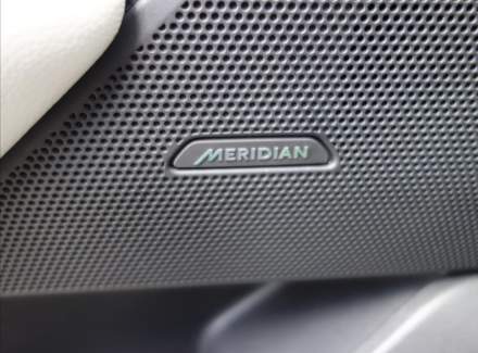 Land Rover - Range Rover Velar