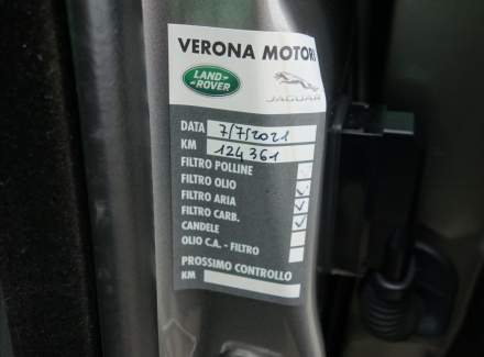 Land Rover - Range Rover Velar