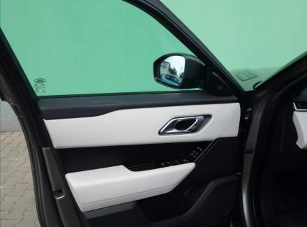 Land Rover - Range Rover Velar