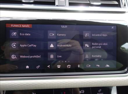 Land Rover - Range Rover Velar