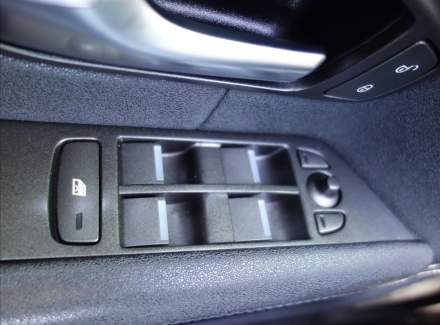 Land Rover - Range Rover Evoque