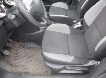 Peugeot - 207