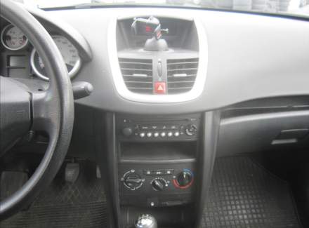 Peugeot - 207