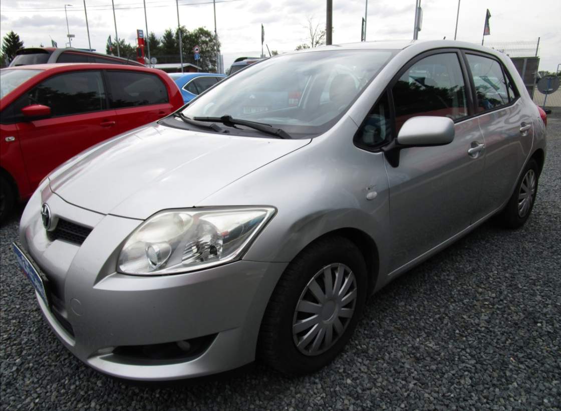 Toyota - Auris