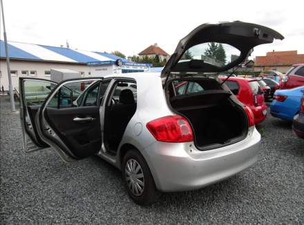 Toyota - Auris
