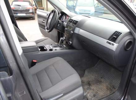 Volkswagen - Touareg