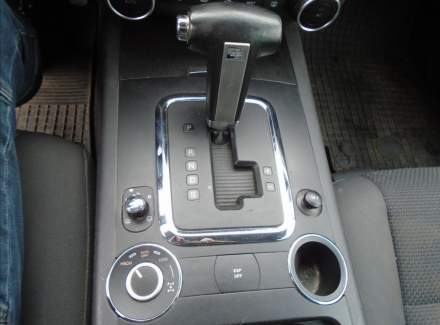 Volkswagen - Touareg